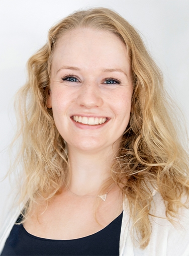 Portrait photo of Stefanie Lange, Project Coordinator (Photo)
